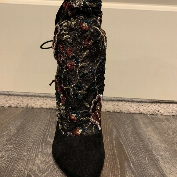 Zara Basic Collection Sz 36 Eur, 5.5 US heels NWT - Picture 2 of 7